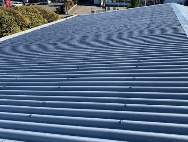 Toiture de bâtiment professionnel — Routya couvreur Ariège